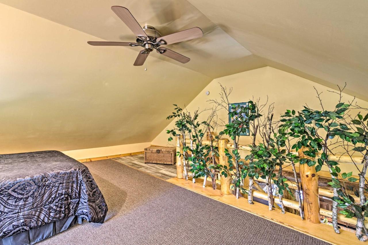 Honey House Cabin - A Quiet Countryside Retreat! Nappanee Exterior foto