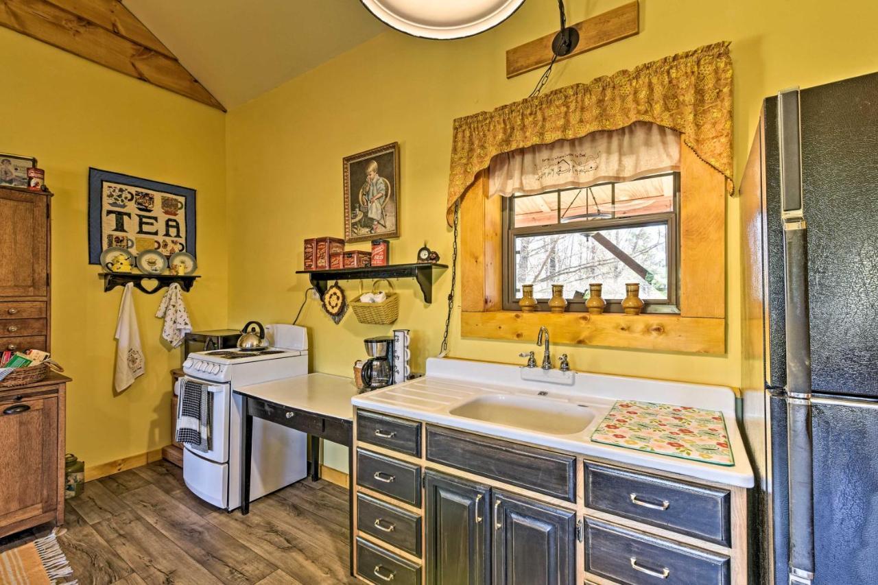 Honey House Cabin - A Quiet Countryside Retreat! Nappanee Exterior foto