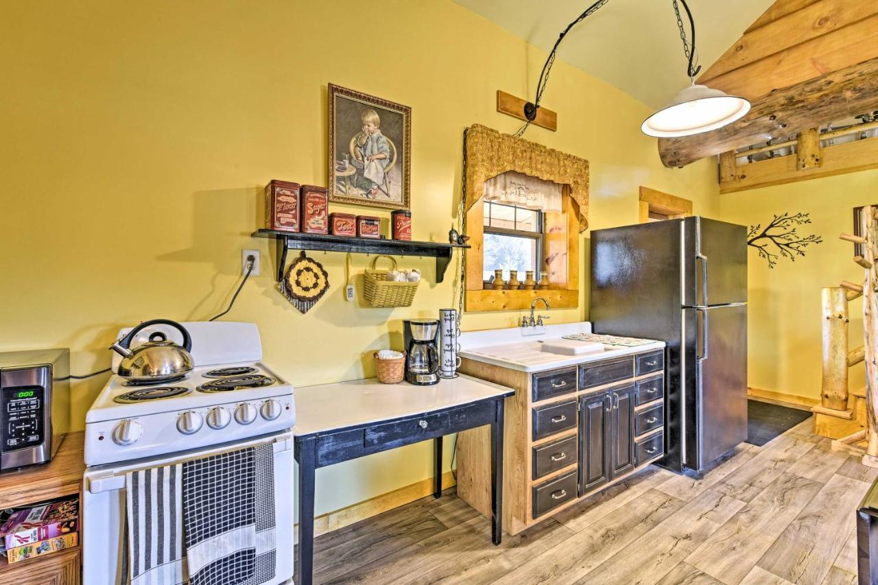 Honey House Cabin - A Quiet Countryside Retreat! Nappanee Exterior foto